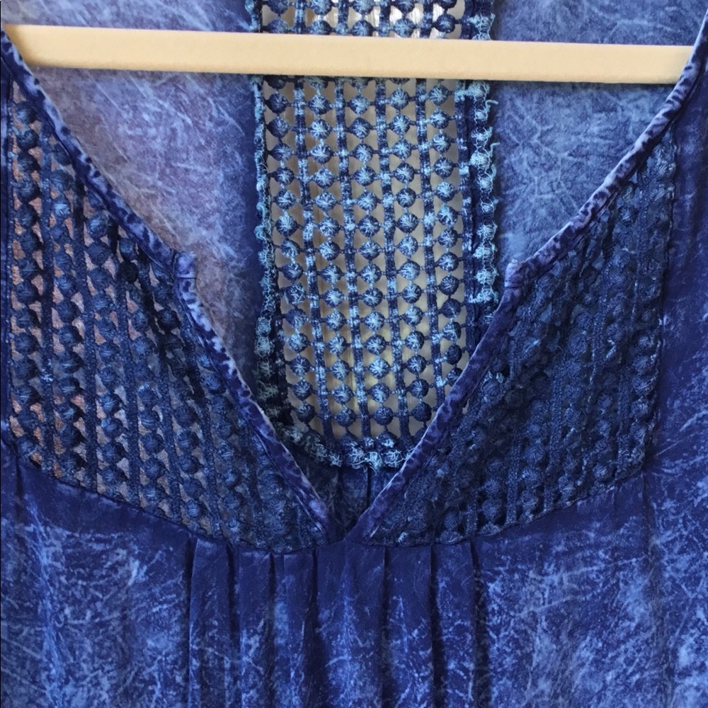 Blouse - Picture 2 of 4